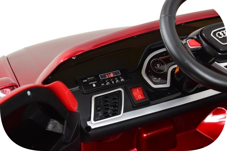 Auto na Akumulator AUDI Q5 Czerwony Lakier Panel Muzyczny